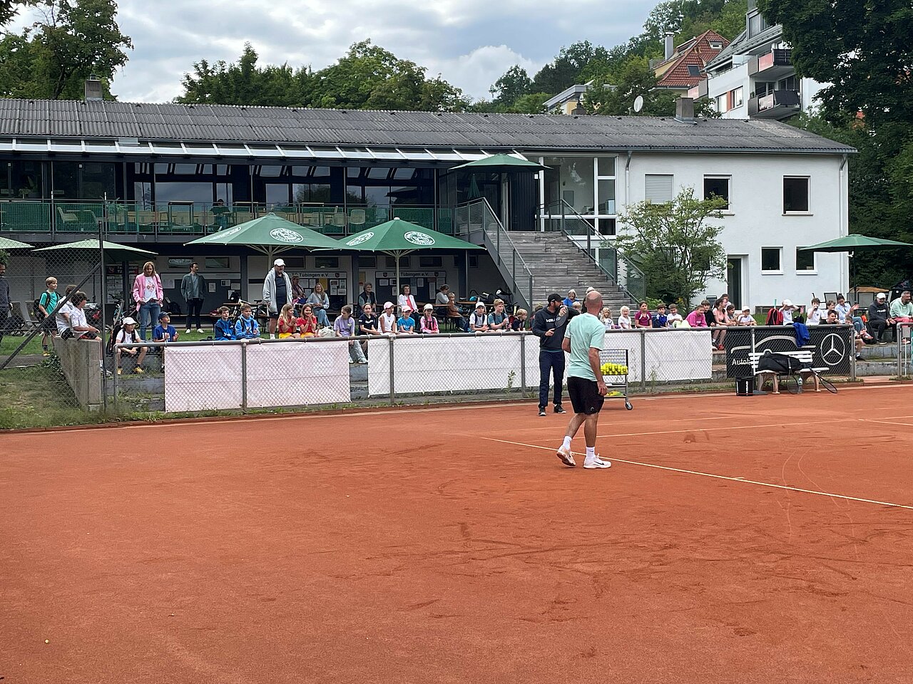 Abschlussturnier der Trainer:innen wird aufmerksam verfolgt